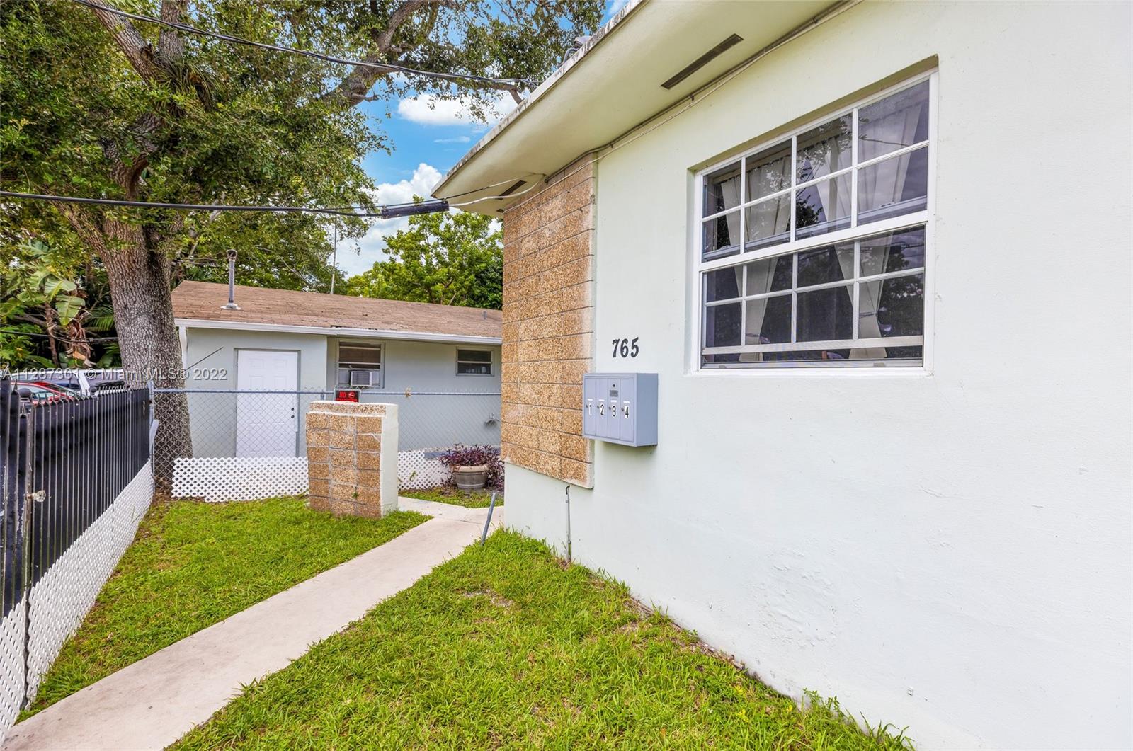 See details / 2648 sq. ft. $ 2022-10-11 0 Photo