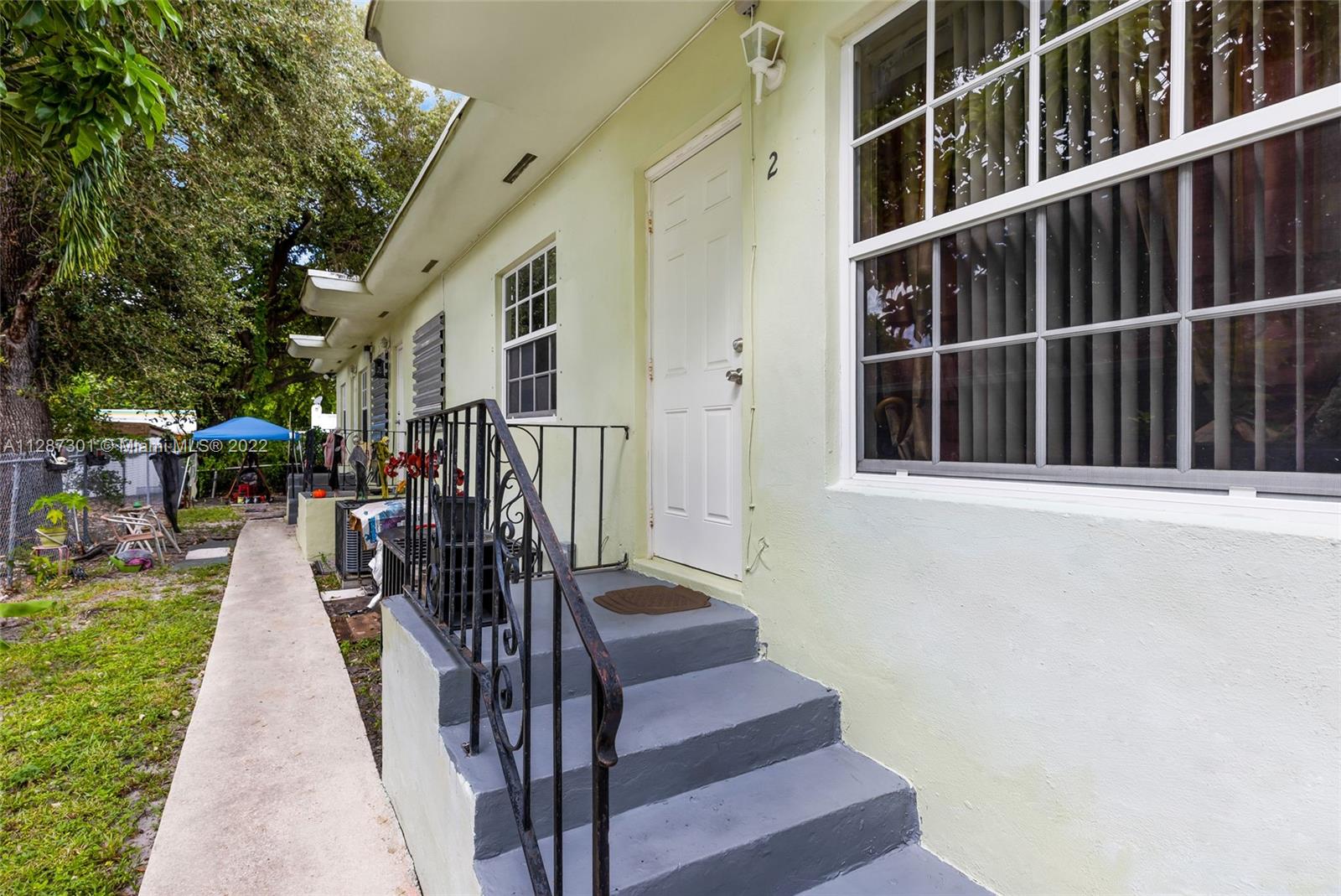 See details / 2648 sq. ft. $ 2022-10-11 0 Photo