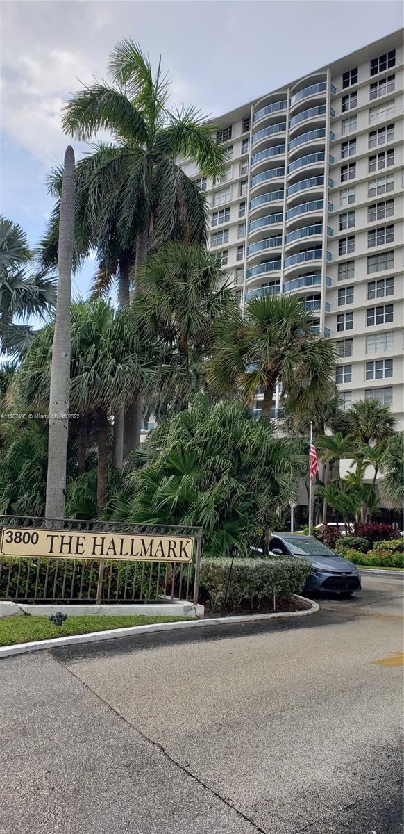 Photo of 3800 Ocean Dr #425, Hollywood, Florida, 33019 - Front