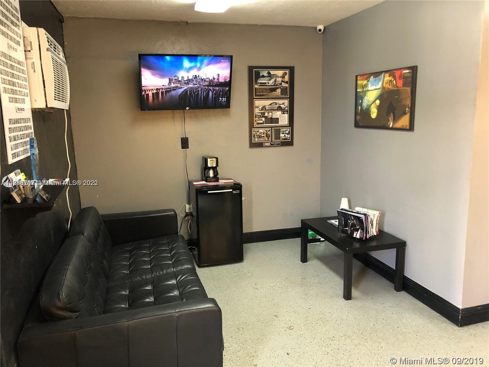 See details / sq. ft. $ 2022-10-13 0 Photo