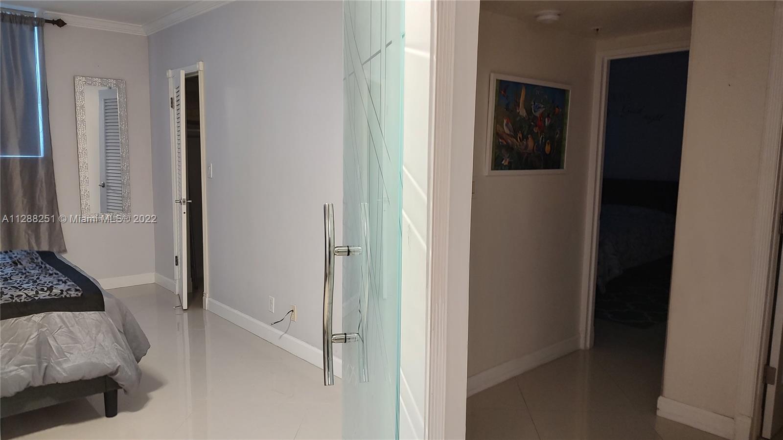 Photo of 3001 Ocean Dr #425, Hollywood, Florida, 33019 -