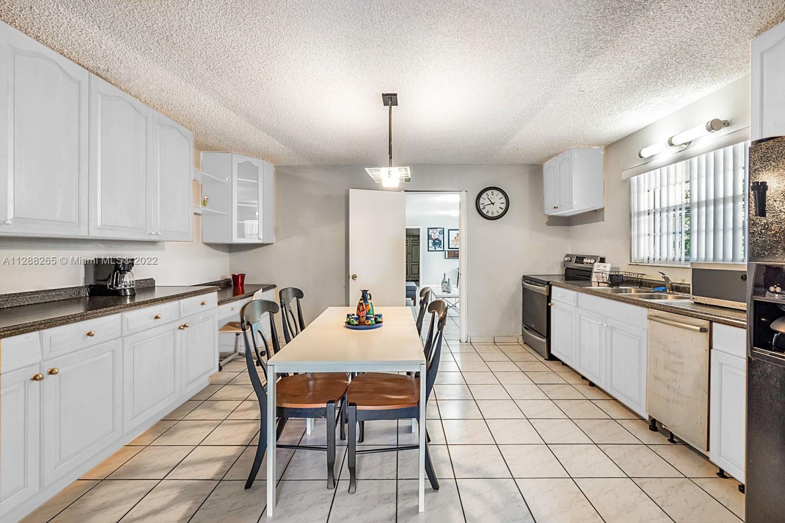 See details / 3658 sq. ft. $ 2022-12-13 0 Photo