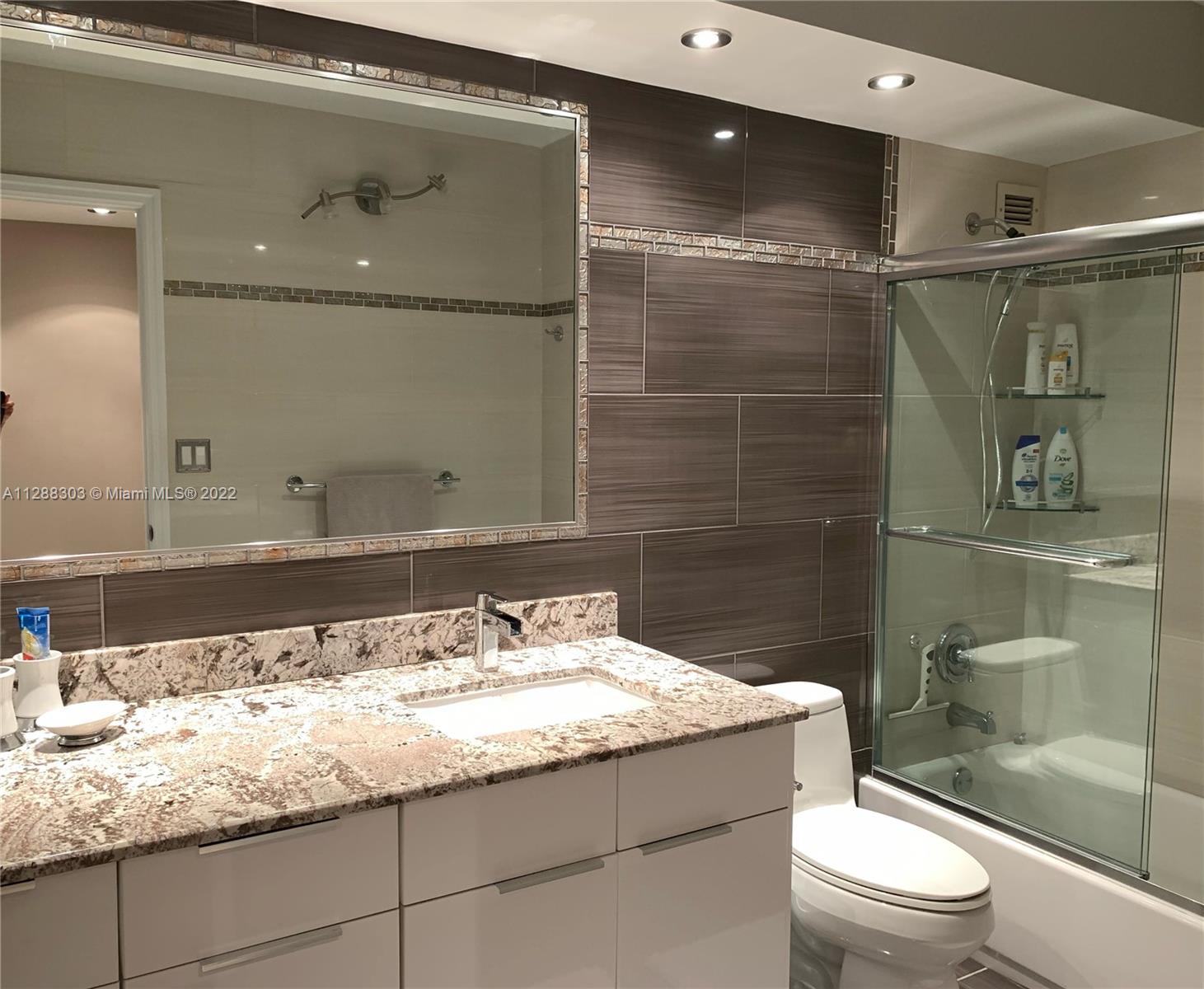 Photo of 2030 Ocean Dr #1906, Hallandale Beach, Florida, 33009 -