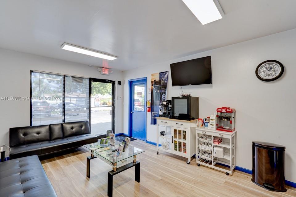 See details / sq. ft. $ 2022-10-13 0 Photo
