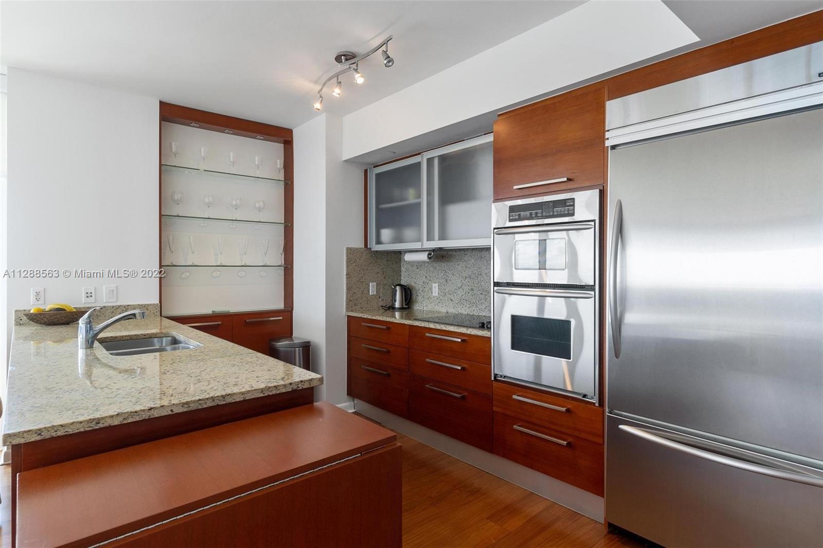 Ver detalles 5006 2 / 2 1458 sq. ft. $ 2022-10-14 0 foto