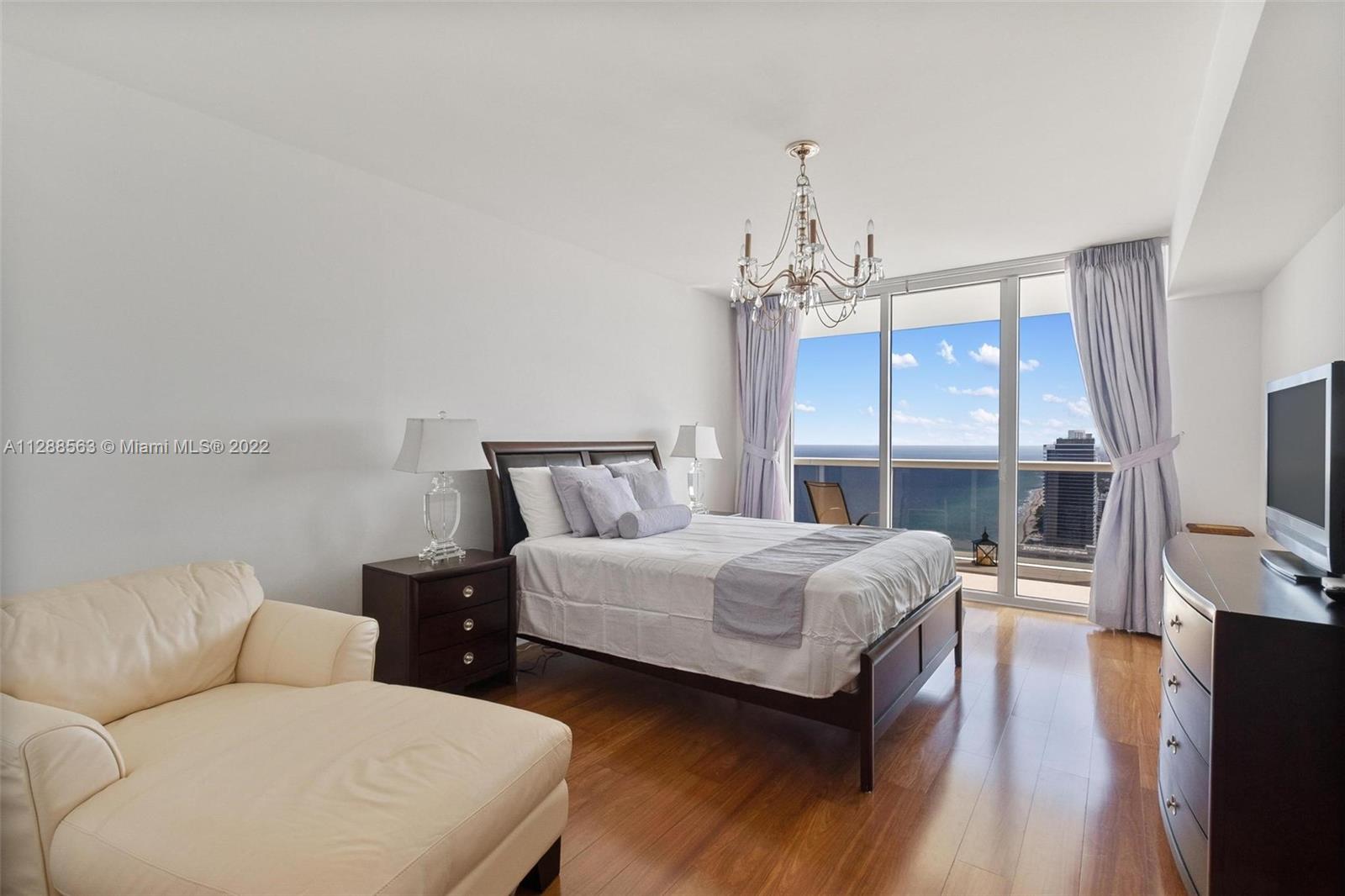 Ver detalles 5006 2 / 2 1458 sq. ft. $ 2022-10-14 0 foto