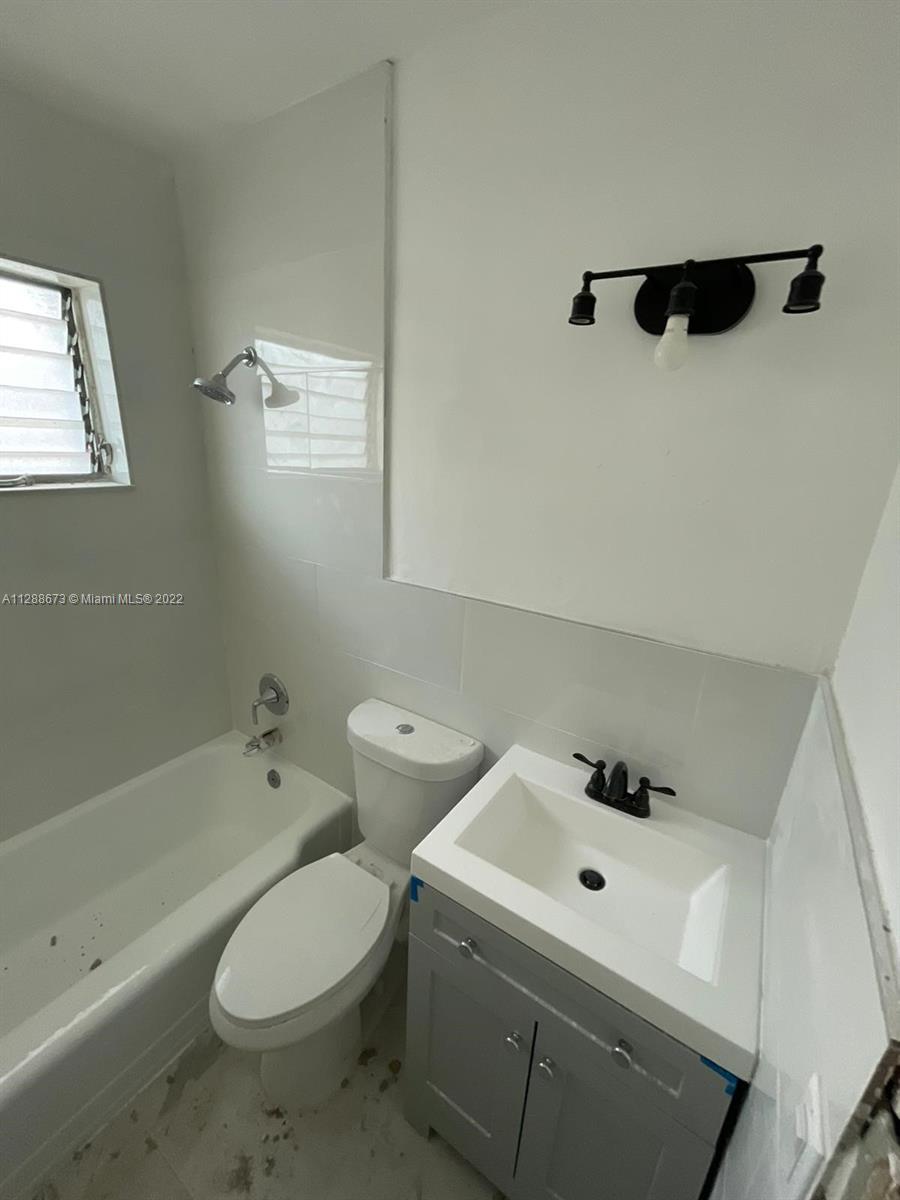See details / 1680 sq. ft. $ 2022-10-14 0 Photo