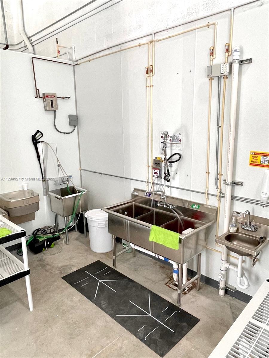 See details 13 / sq. ft. $ 2022-10-14 0 Photo