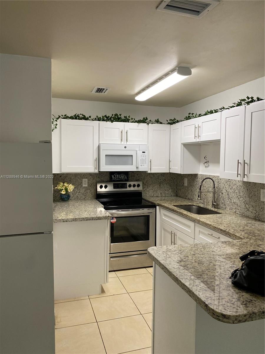 See details / 4005 sq. ft. $ 2023-01-04 0 Photo