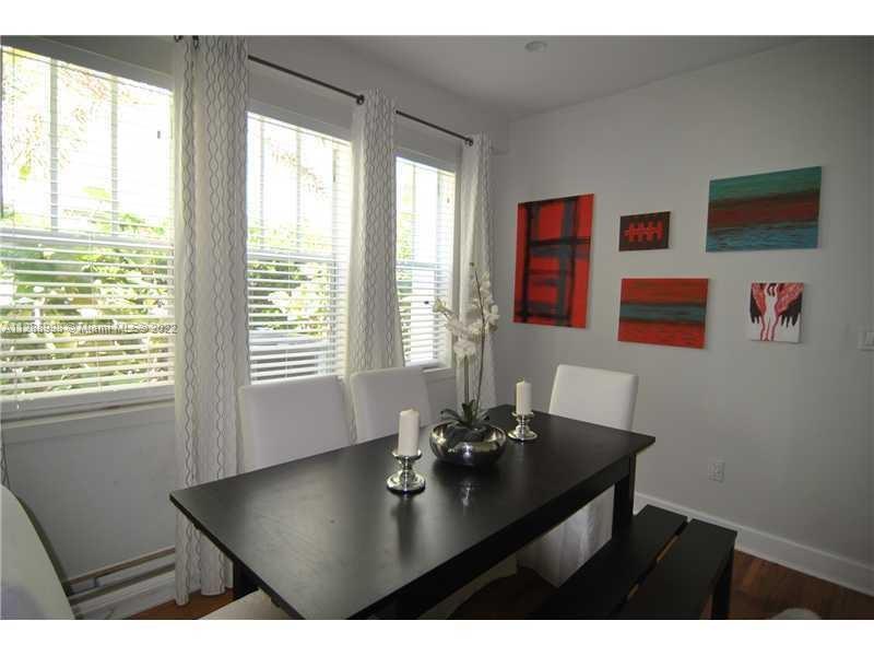 See details / 4726 sq. ft. $ 2022-12-06 0 Photo