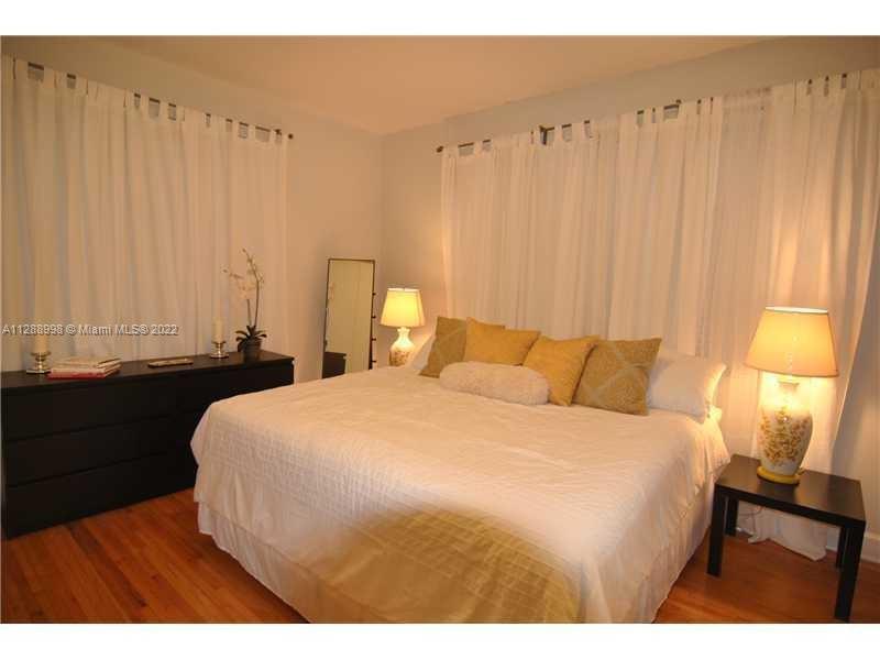 See details / 4726 sq. ft. $ 2022-12-06 0 Photo
