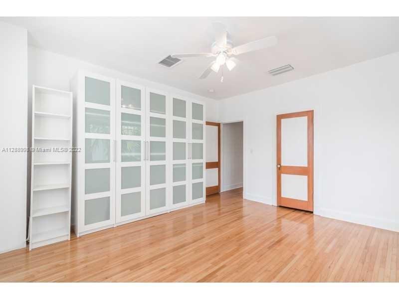 See details / 4726 sq. ft. $ 2022-12-06 0 Photo
