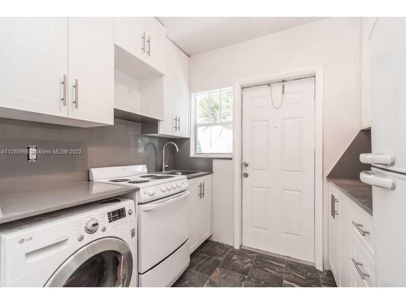 See details / 4726 sq. ft. $ 2022-12-06 0 Photo