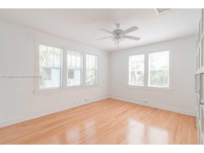 See details / 4726 sq. ft. $ 2022-12-06 0 Photo