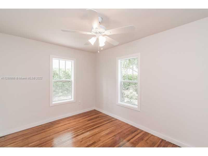 See details / 4726 sq. ft. $ 2022-12-06 0 Photo
