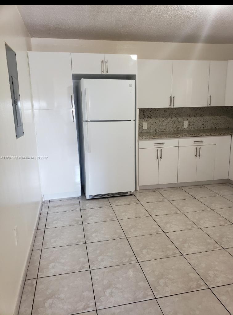 See details / 2345 sq. ft. $ 2022-12-02 0 Photo