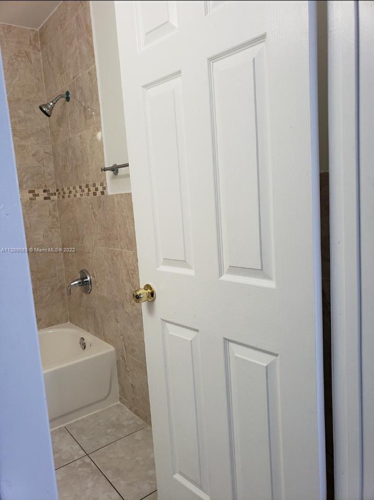 See details / 2345 sq. ft. $ 2022-12-02 0 Photo