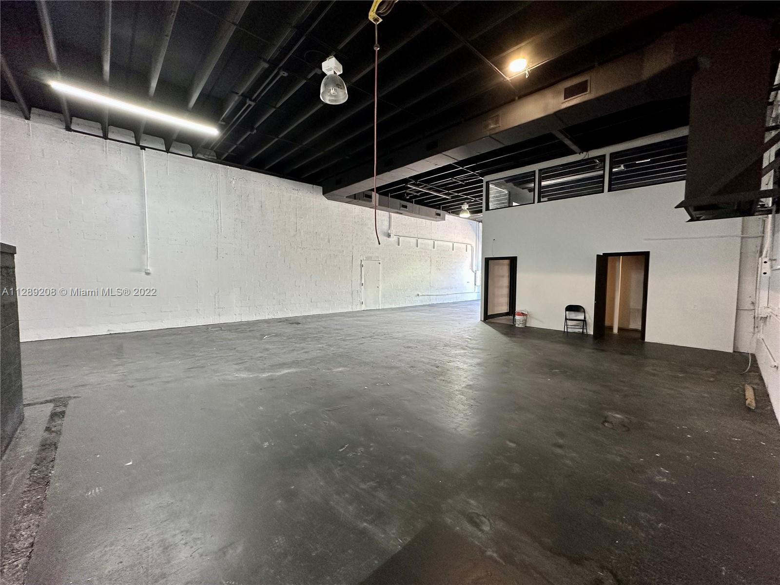 See details 298 / sq. ft. $ 2022-11-15 0 Photo