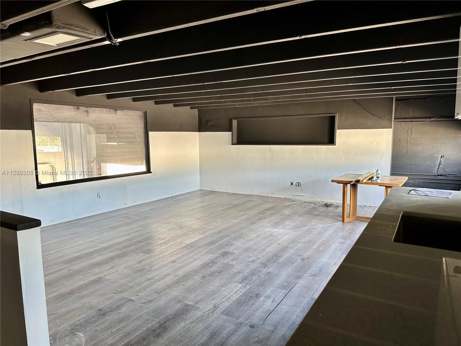 See details 298 / sq. ft. $ 2022-11-15 0 Photo