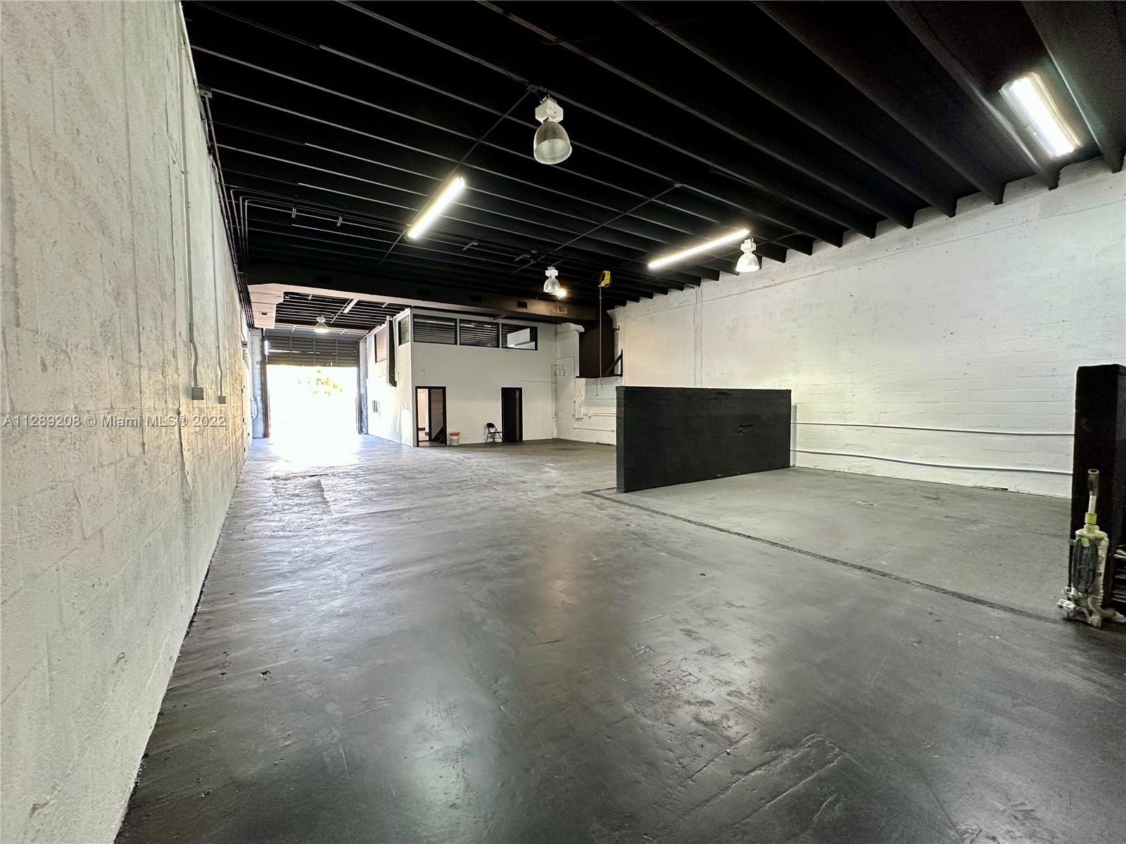 See details 298 / sq. ft. $ 2022-11-15 0 Photo