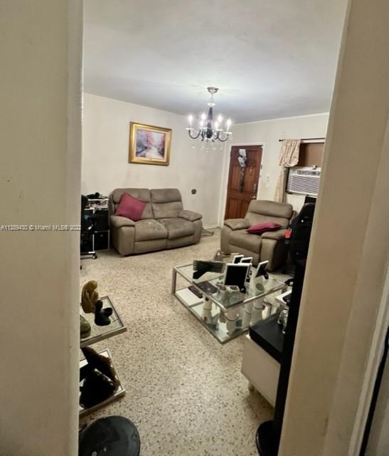 See details / 1352 sq. ft. $ 2023-01-19 0 Photo