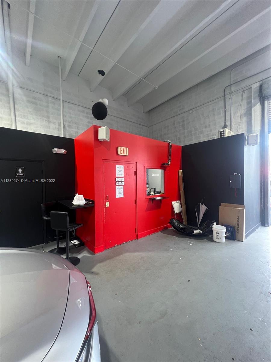 See details / sq. ft. $ 2022-10-17 0 Photo