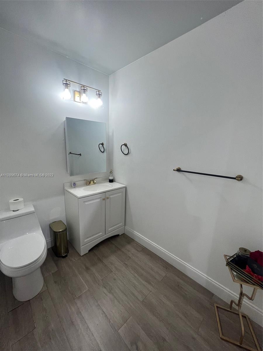 See details / sq. ft. $ 2022-10-17 0 Photo