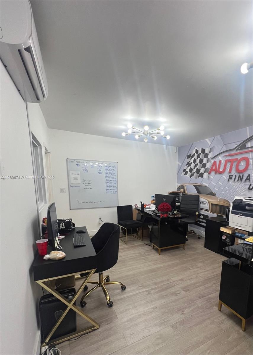 See details / sq. ft. $ 2022-10-17 0 Photo