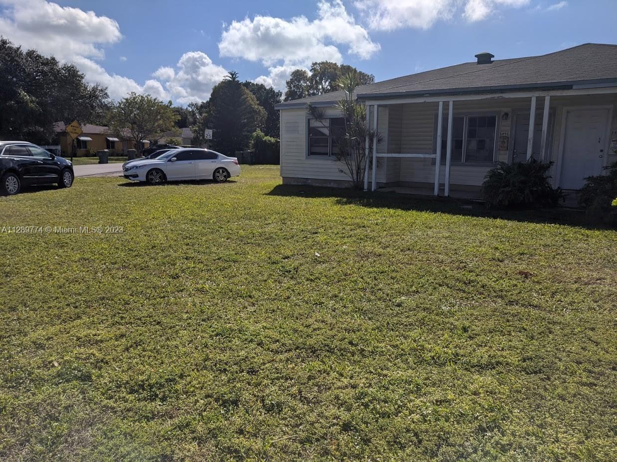 See details / 1734 sq. ft. $ 2022-10-17 0 Photo