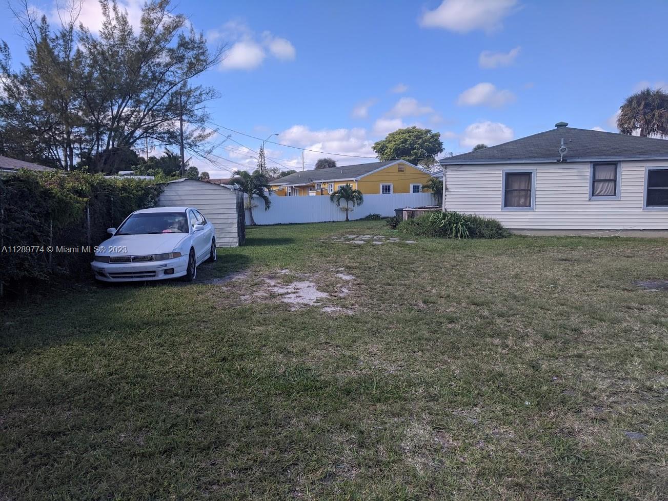 See details / 1734 sq. ft. $ 2022-10-17 0 Photo