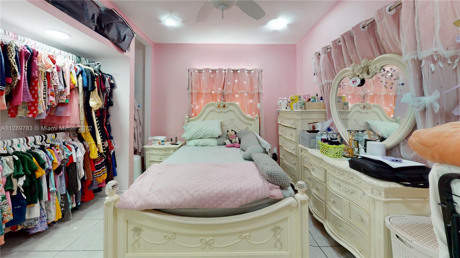 See details / 2798 sq. ft. $ 2022-10-17 0 Photo
