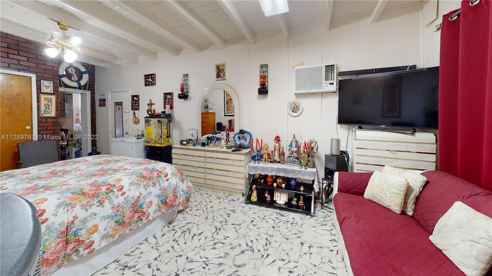 See details / 2798 sq. ft. $ 2022-10-17 0 Photo