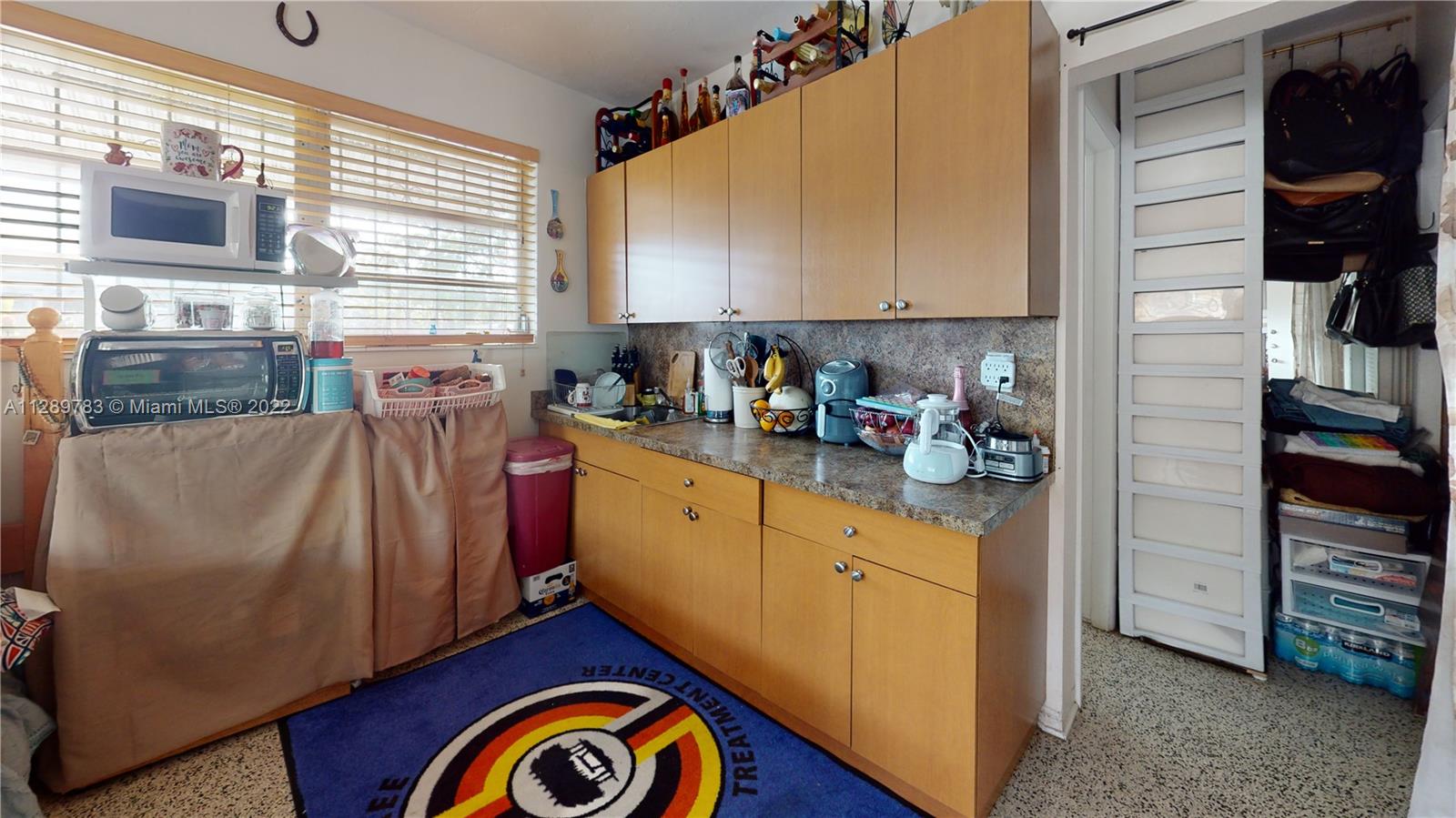 See details / 2798 sq. ft. $ 2022-10-17 0 Photo