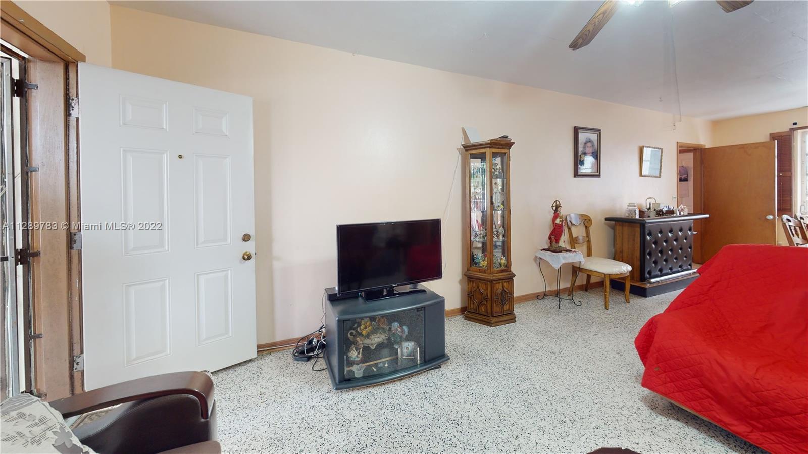 See details / 2798 sq. ft. $ 2022-10-17 0 Photo