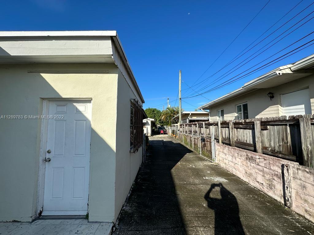 See details / 2798 sq. ft. $ 2022-10-17 0 Photo