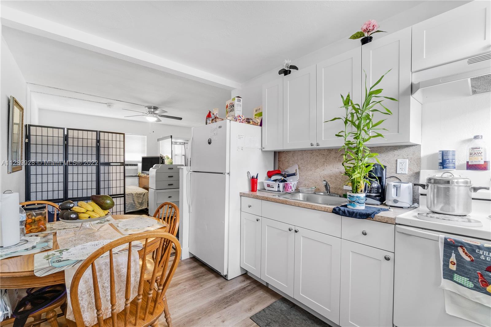 See details / 1600 sq. ft. $ 2022-10-19 0 Photo