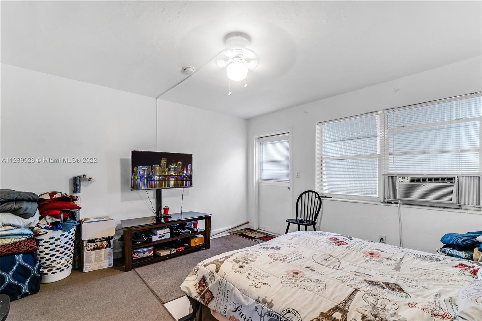See details / 1600 sq. ft. $ 2022-10-19 0 Photo