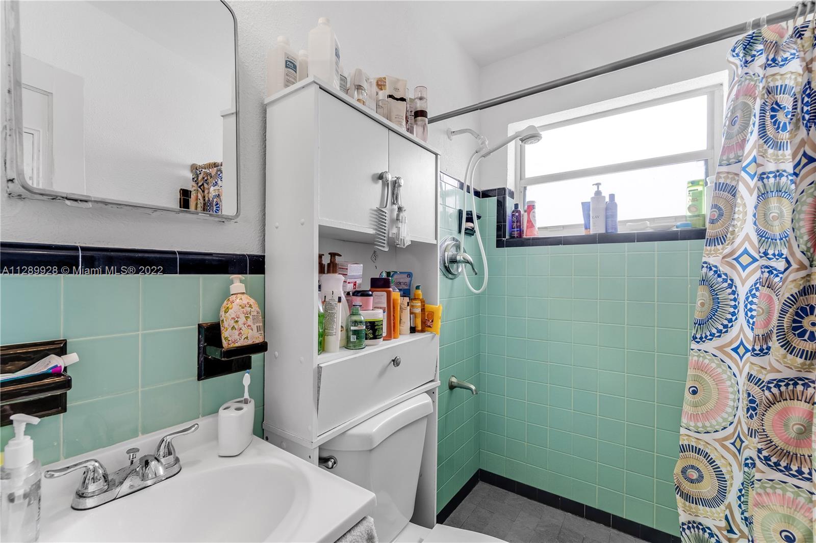 See details / 1600 sq. ft. $ 2022-10-19 0 Photo