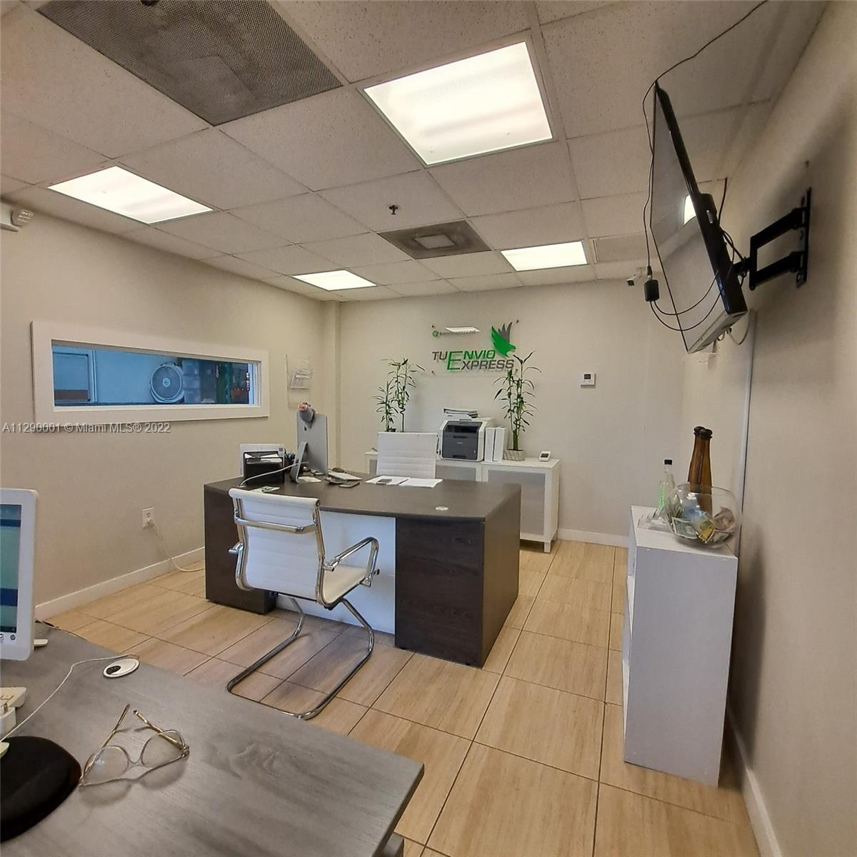 See details / sq. ft. $ 2022-10-18 0 Photo