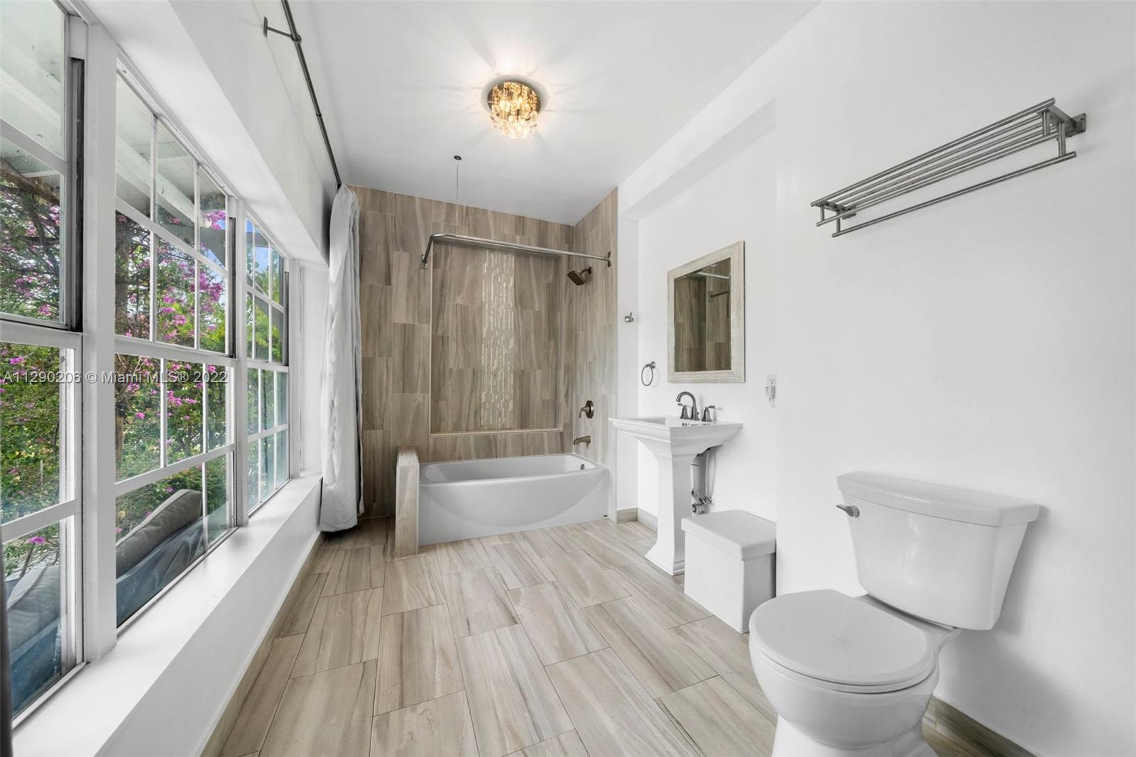 See details / 2358 sq. ft. $ 2023-01-26 0 Photo