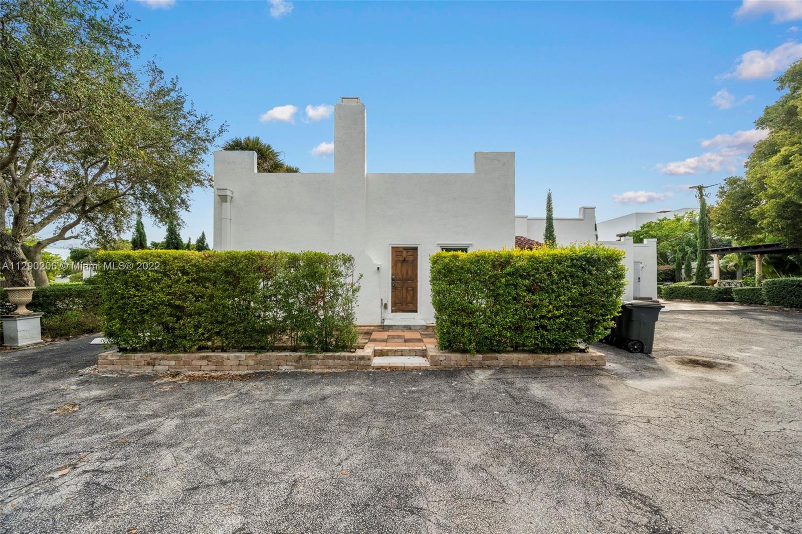 See details / 2358 sq. ft. $ 2023-01-26 0 Photo