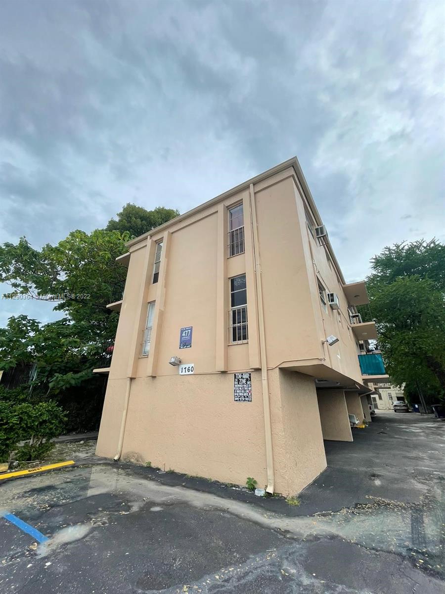See details / 6573 sq. ft. $ 2022-10-18 0 Photo