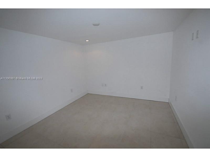 See details / 2143 sq. ft. $ 2022-11-29 0 Photo