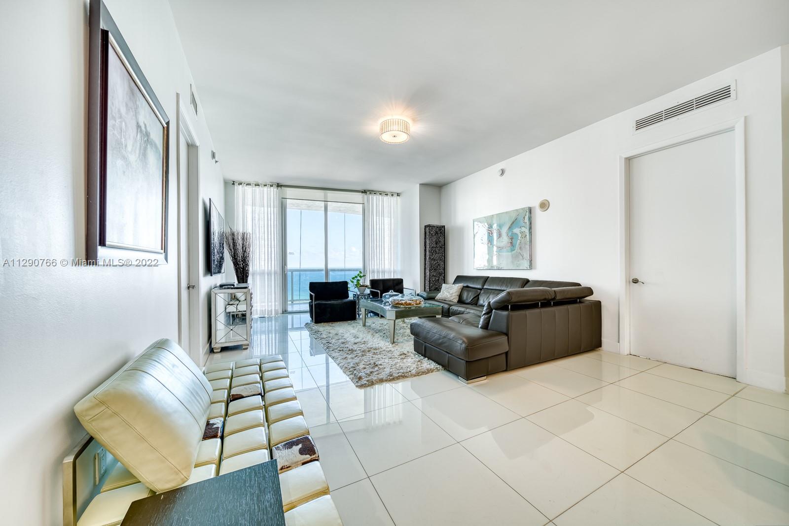 Ver detalles 1403 3 / 3 1962 sq. ft. $ 2022-10-19 0 foto