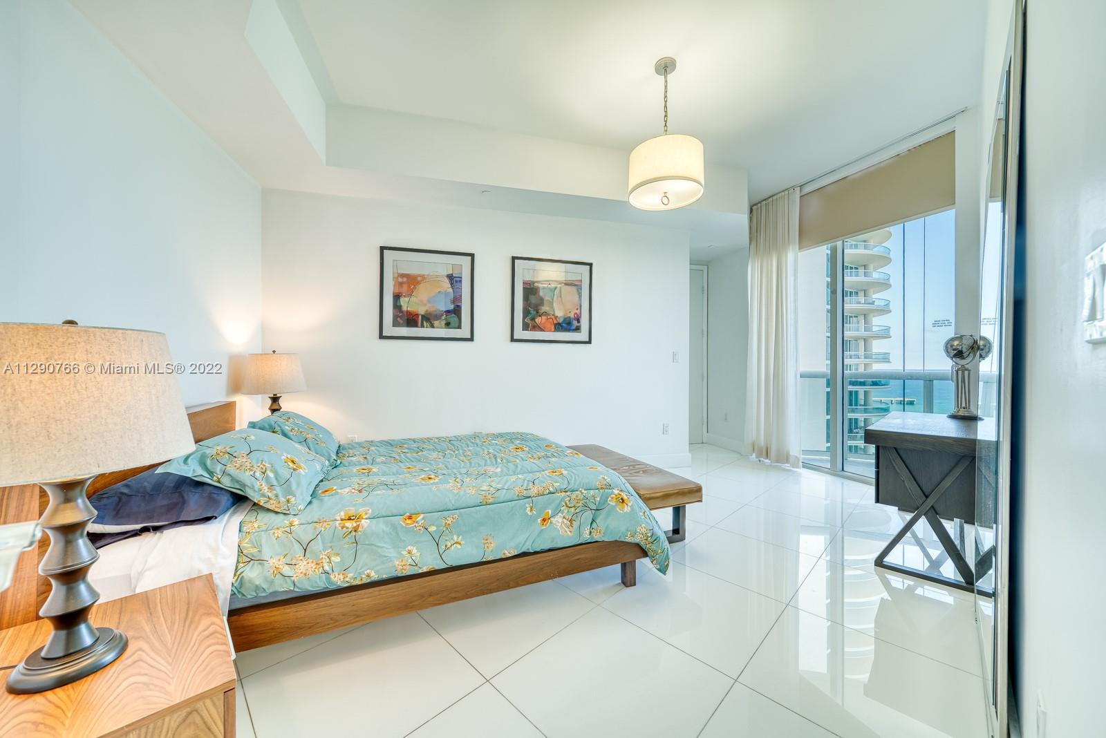 Ver detalles 1403 3 / 3 1962 sq. ft. $ 2022-10-19 0 foto