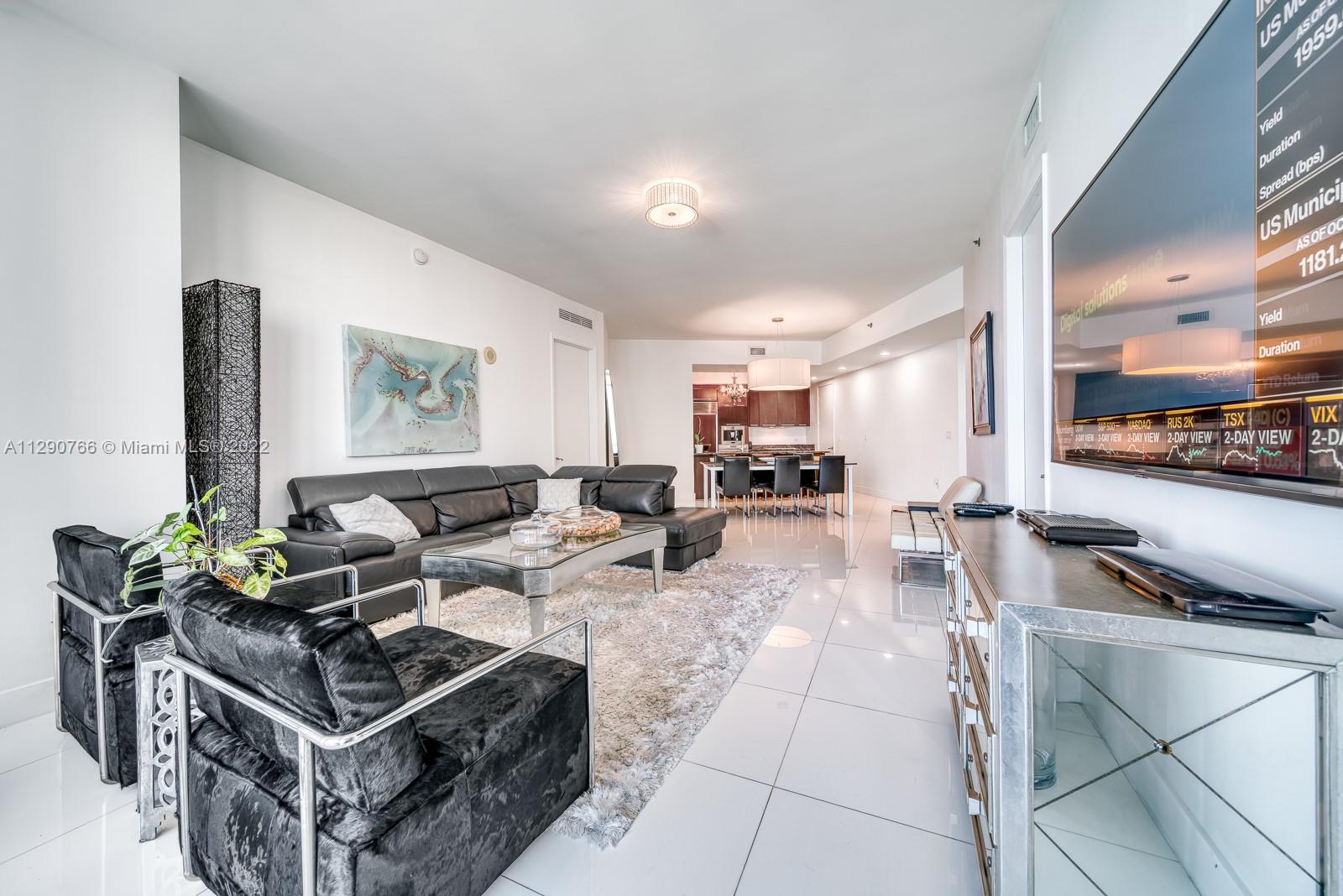 Ver detalles 1403 3 / 3 1962 sq. ft. $ 2022-10-19 0 foto