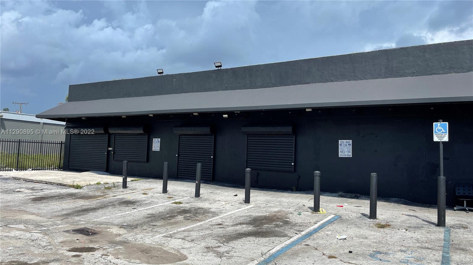 See details / sq. ft. $ 2022-10-19 0 Photo