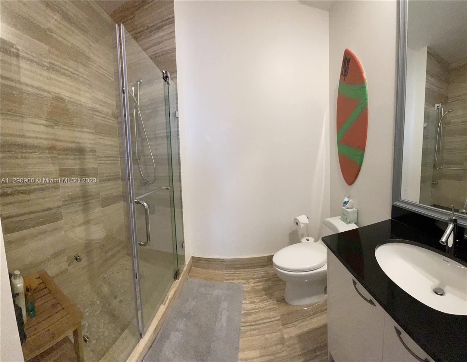Ver detalles 4101 3 / 4 2768 sq. ft. $ 2022-10-19 0 foto