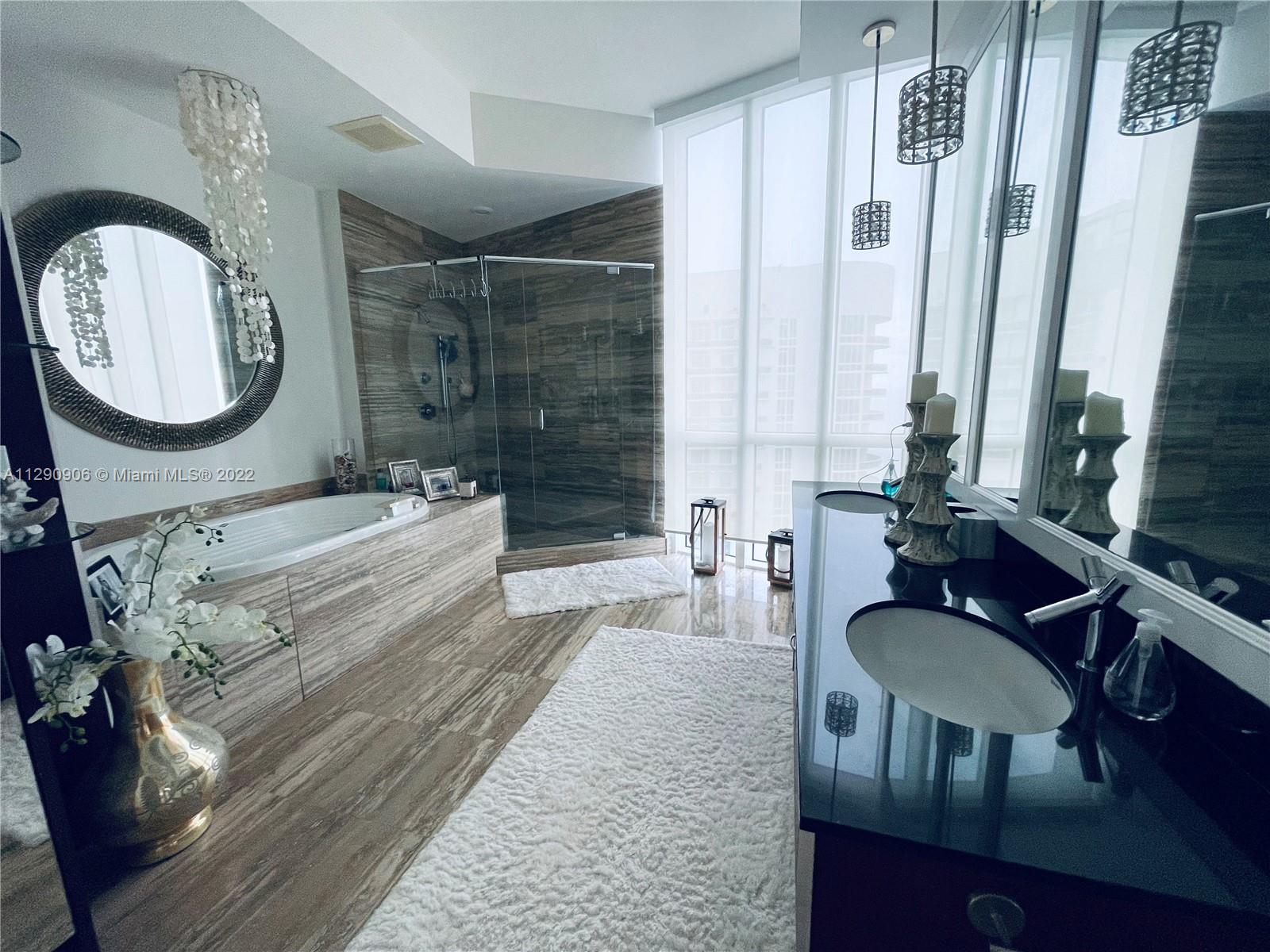 Ver detalles 4101 3 / 4 2768 sq. ft. $ 2022-10-19 0 foto