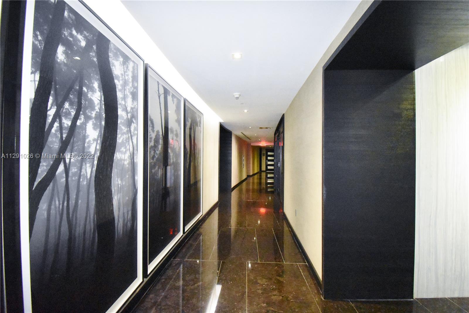Ver detalles 3706 2 / 1 1086 sq. ft. $ 2022-10-19 0 foto
